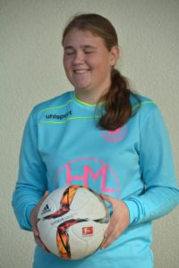 Ein guter Torwart hält auch mit geschlossenen Augen !